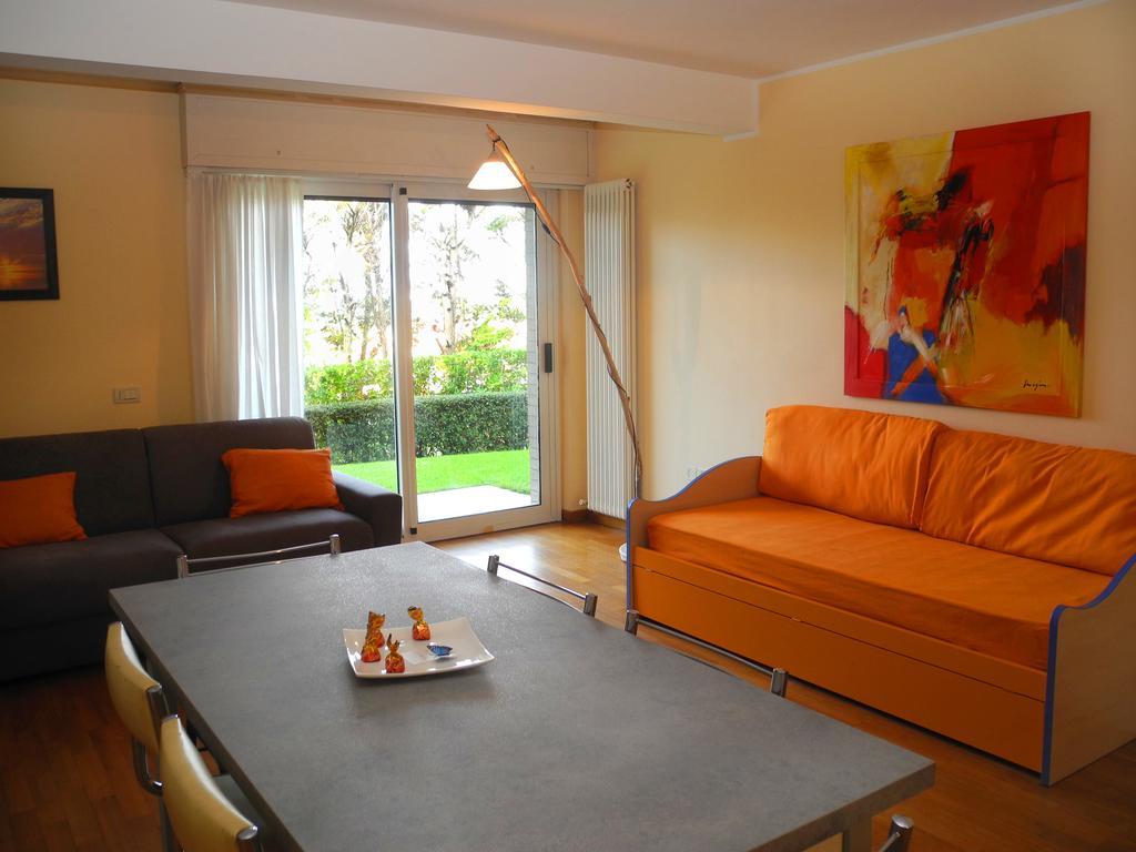 Collemare Apartman Pesaro Szoba fotó