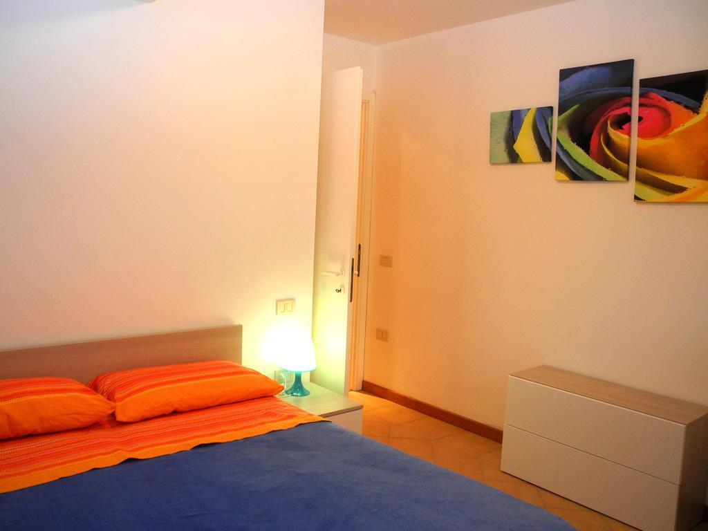 Collemare Apartman Pesaro Szoba fotó
