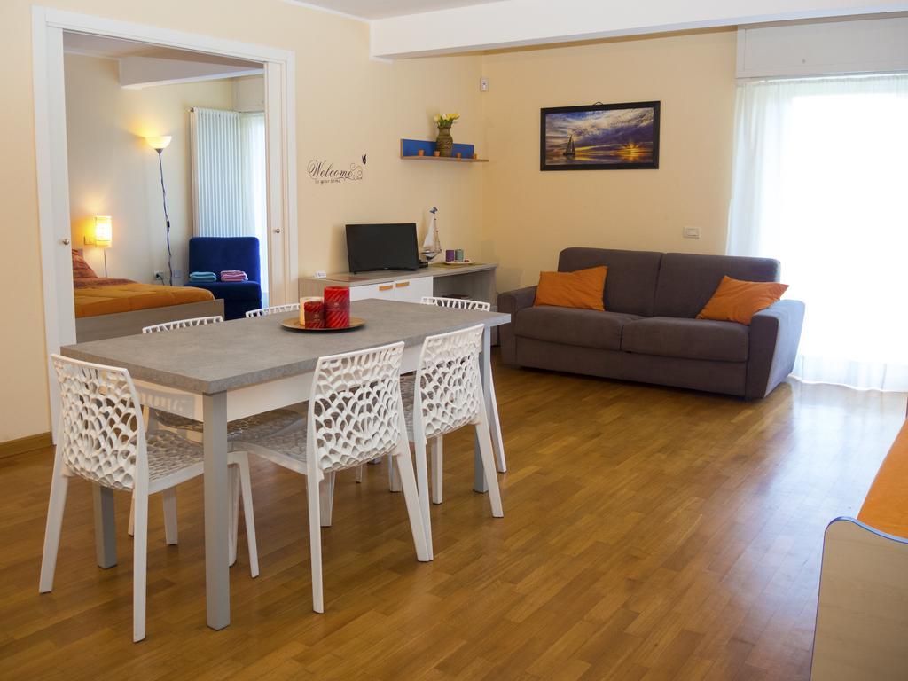 Collemare Apartman Pesaro Kültér fotó